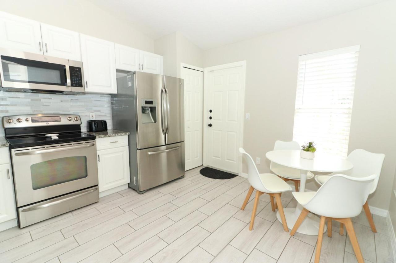 Lilys Stylish Villa Close To Disney Ideal For Long Stays Orlando Ngoại thất bức ảnh